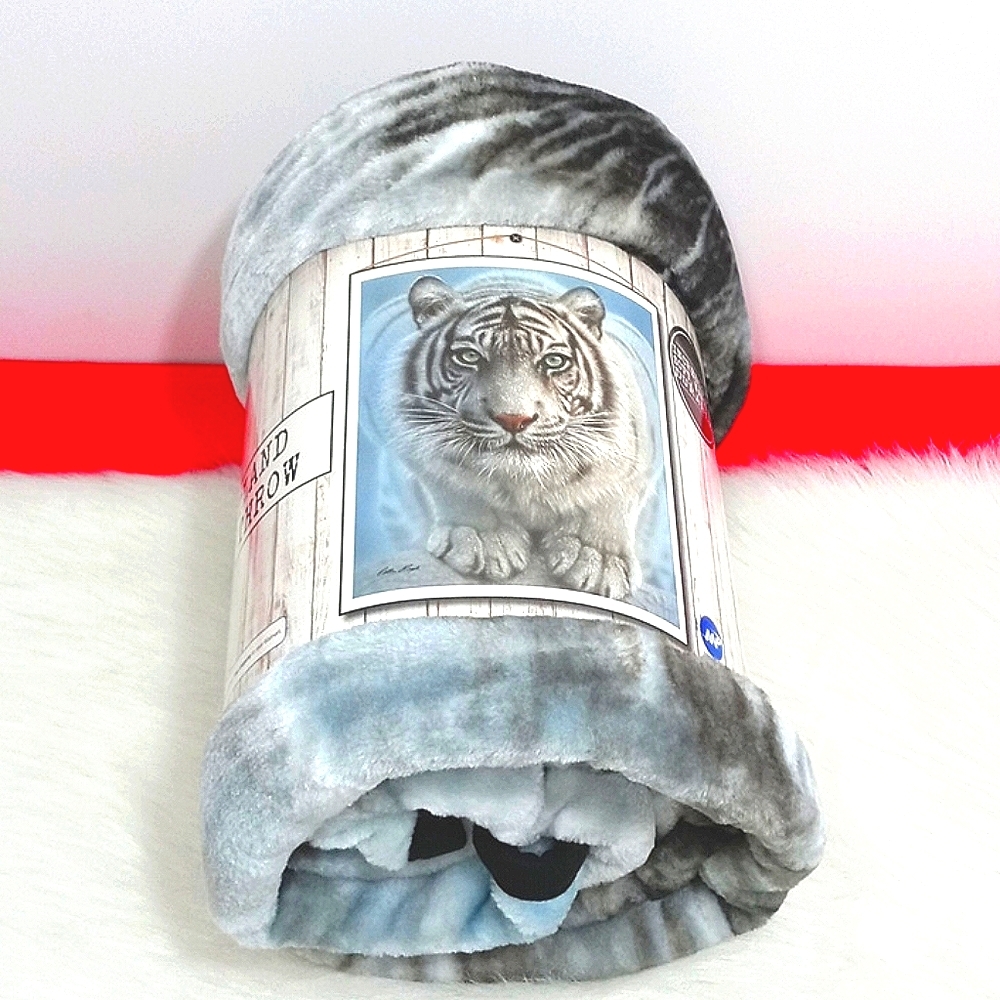 Heartland Plush Throw Blanket